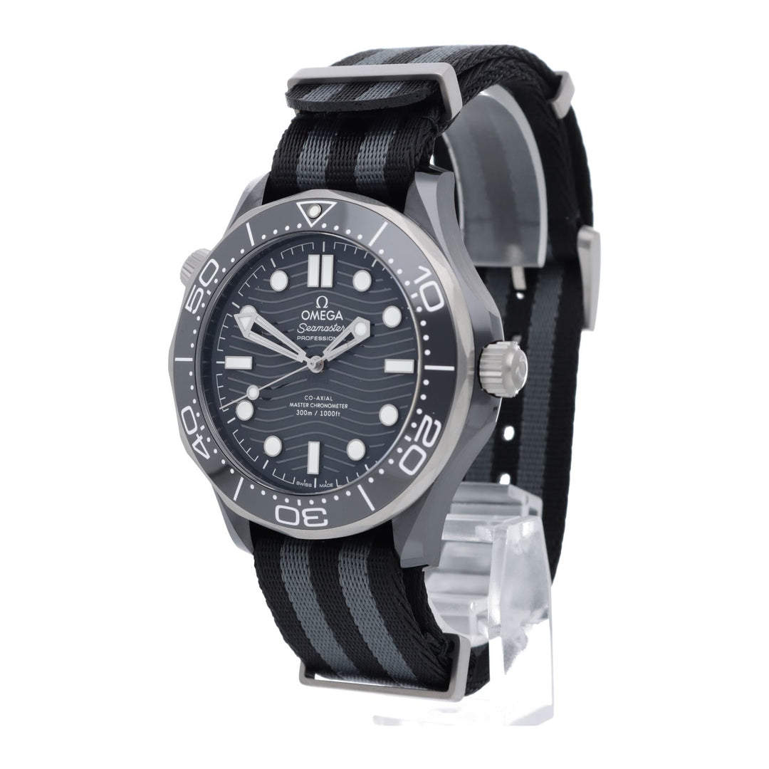 欧米茄海洋宇宙潜水表300米同轴大师计时器43.5毫米