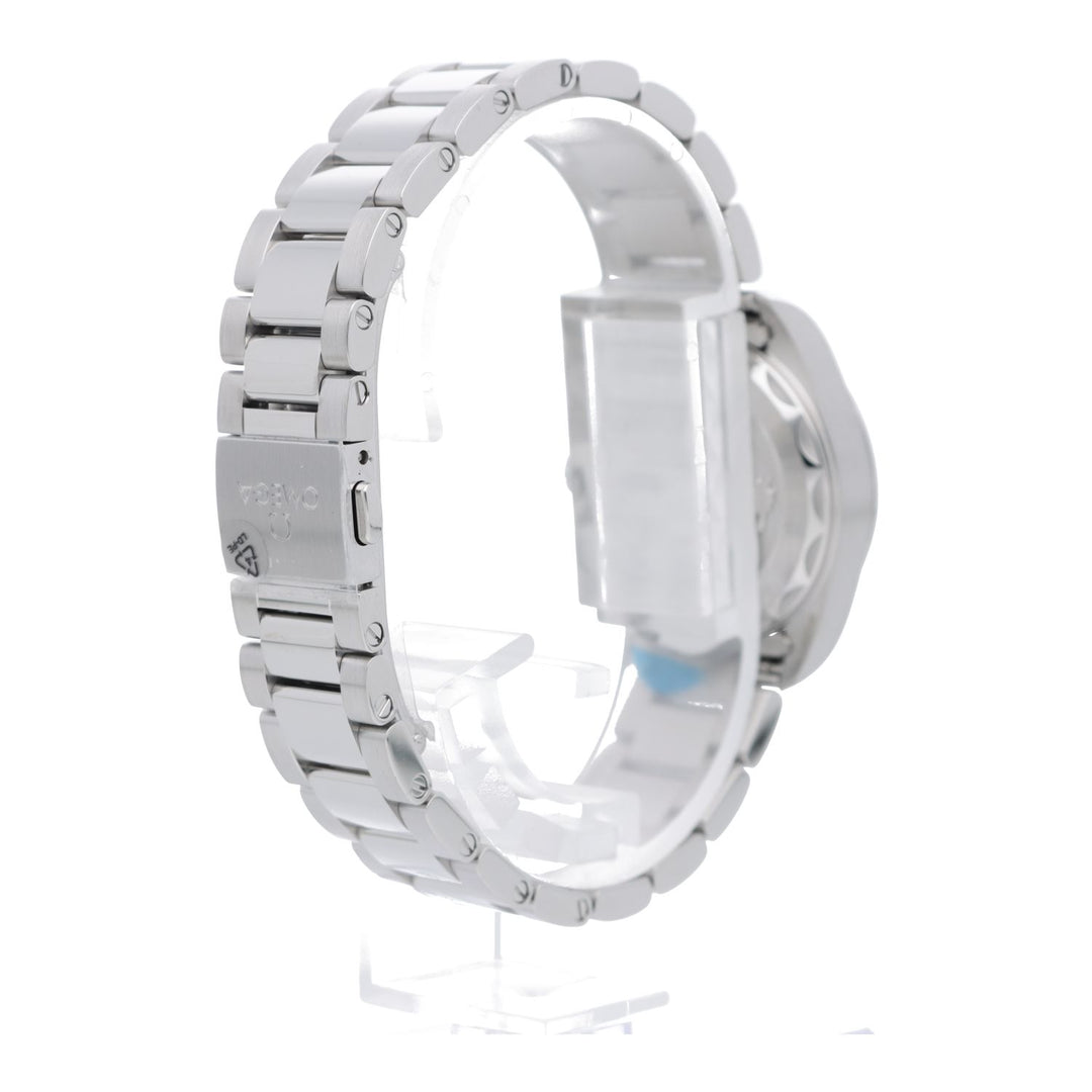 欧米茄海洋宇宙150米石英表