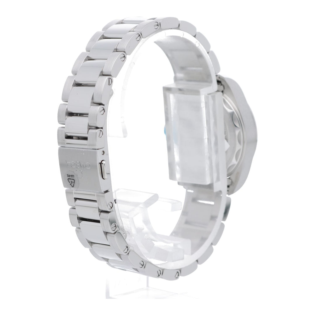 欧米茄海洋宇宙150米石英表