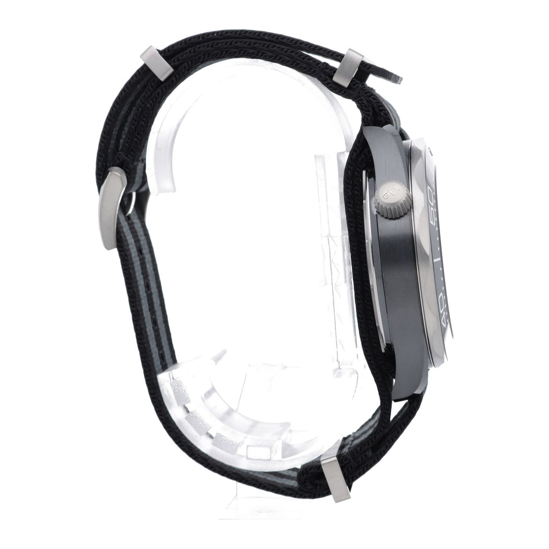 欧米茄海洋宇宙潜水表300米同轴大师计时器43.5毫米