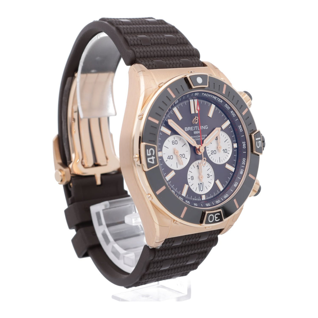 百年灵超级计时码表B01 44毫米