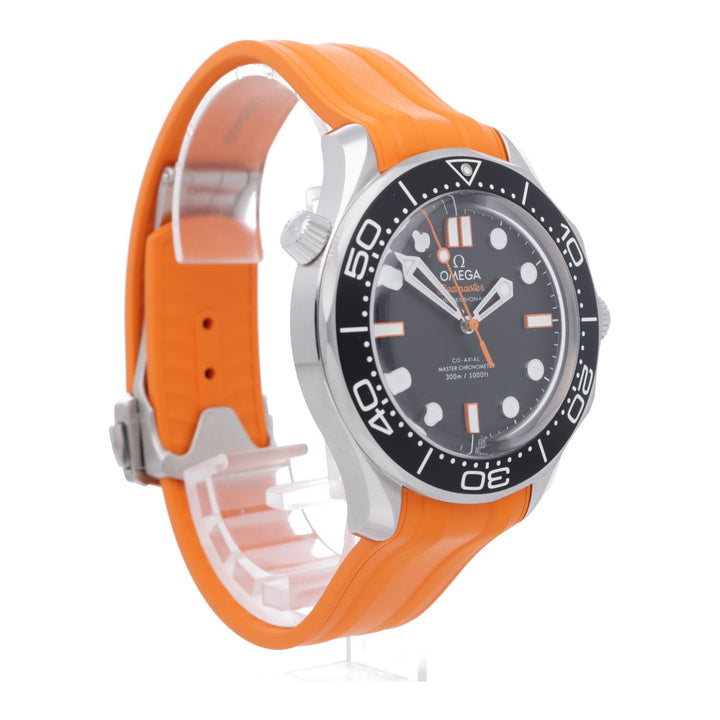 OMEGA 海马潜水表 300M 同轴大师计时码表 42mm