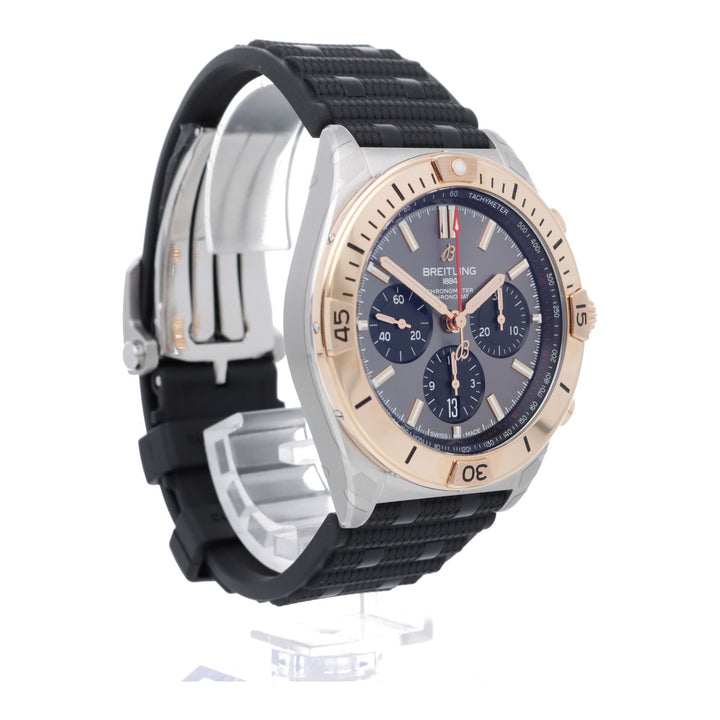 百年灵 Chronomat B01 42