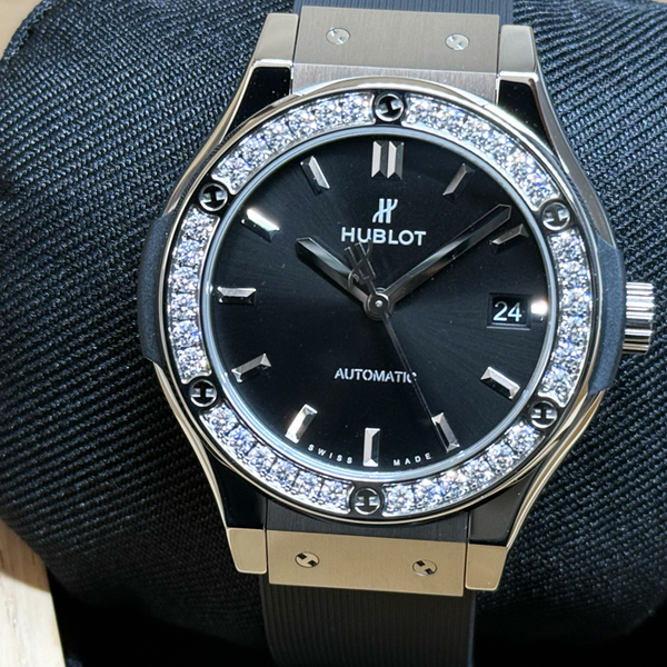 Titan Uhren für Herren: Robust, leicht und stilvoll