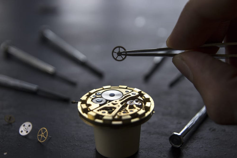 Watchmaker's tools - The most important tools 