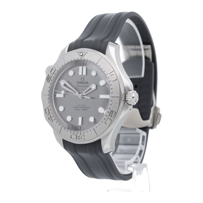 OMEGA Seamaster Diver 300M Co-Axial Master Chronometer 42mm