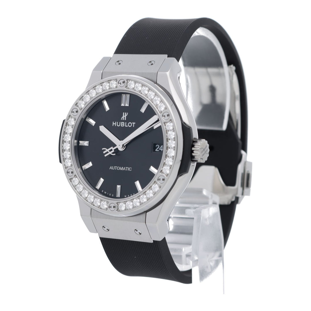 Hublot Classic Fusion Titanium Diamonds 38mm