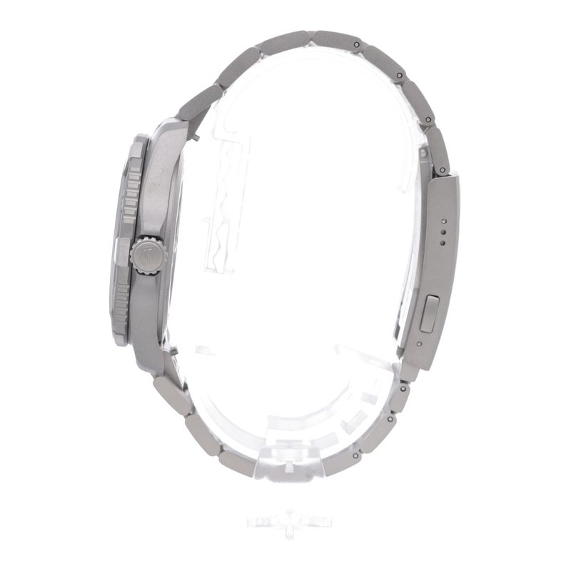 TAG Heuer Aquaracer Professional 200 Solargraph 40mm