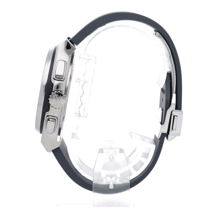 宇舶经典融合赛车灰色计时码表钛金属