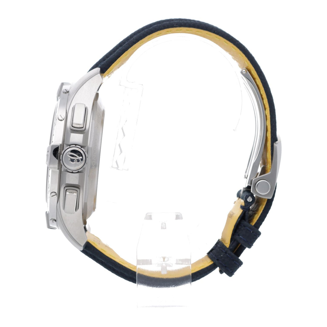 Брейтлинг Авенджер Хронограф B01 44