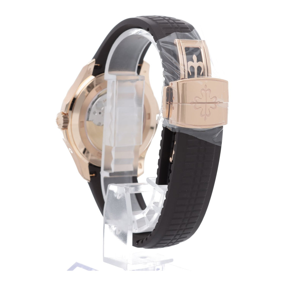 百达翡丽 Aquanaut 旅行时间