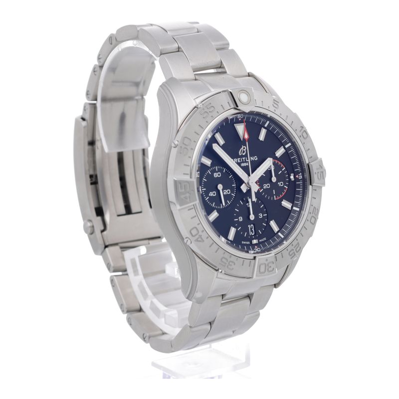 Breitling Avenger Chronograph B01 44