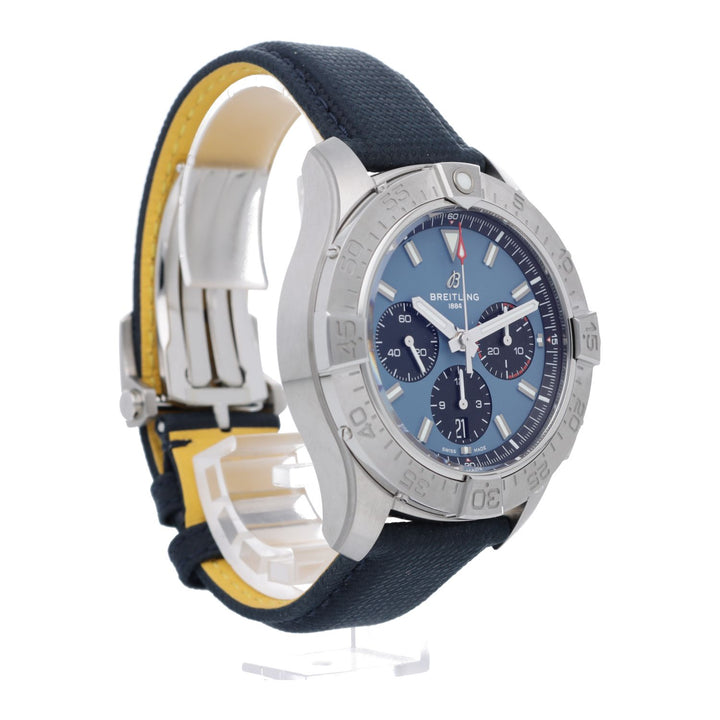 Breitling Avenger Chronograph B01 44