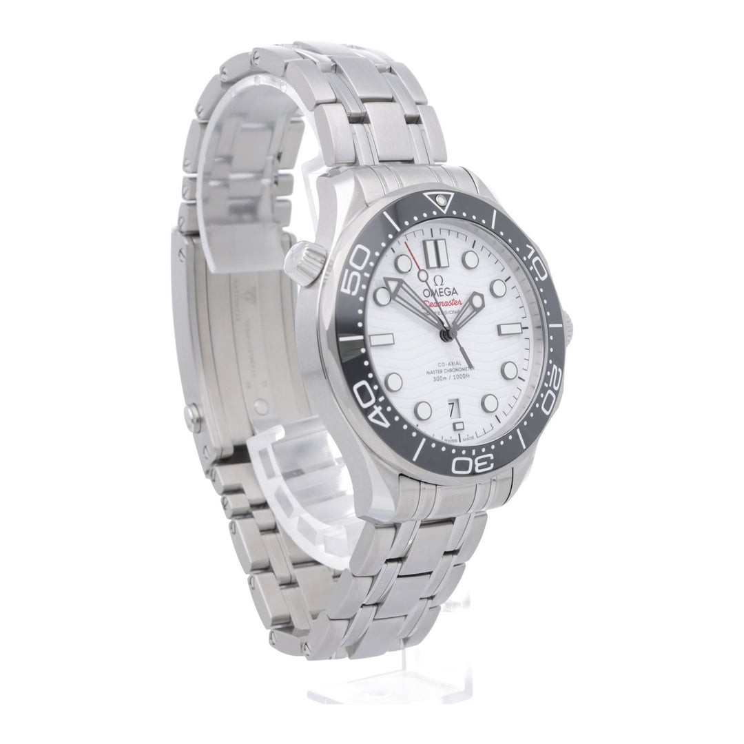 OMEGA Seamaster Diver 300M Co-Axial Master Chronometer